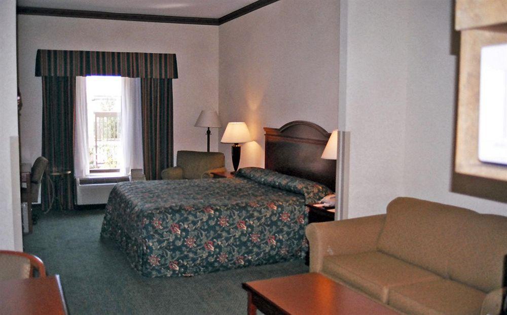 Holiday Inn Express & Suites Cleveland Camera foto